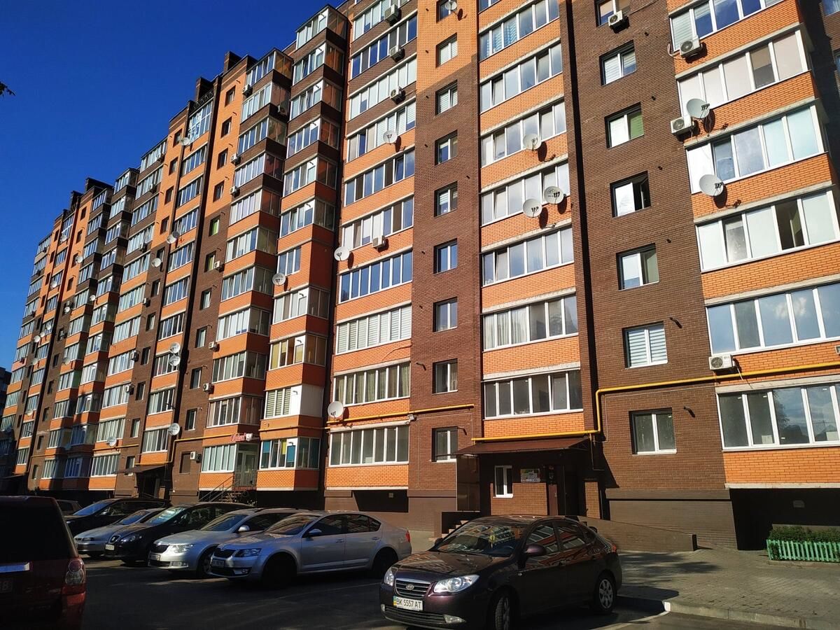 Апартаменты Apartments in the new building, street Chornovola Ровно-40